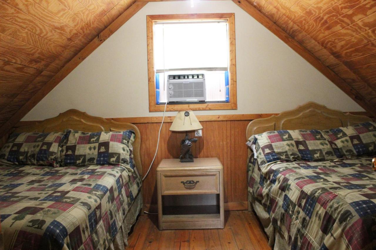 Berry Creek Cabins Bed and Breakfast Isabel Exterior foto