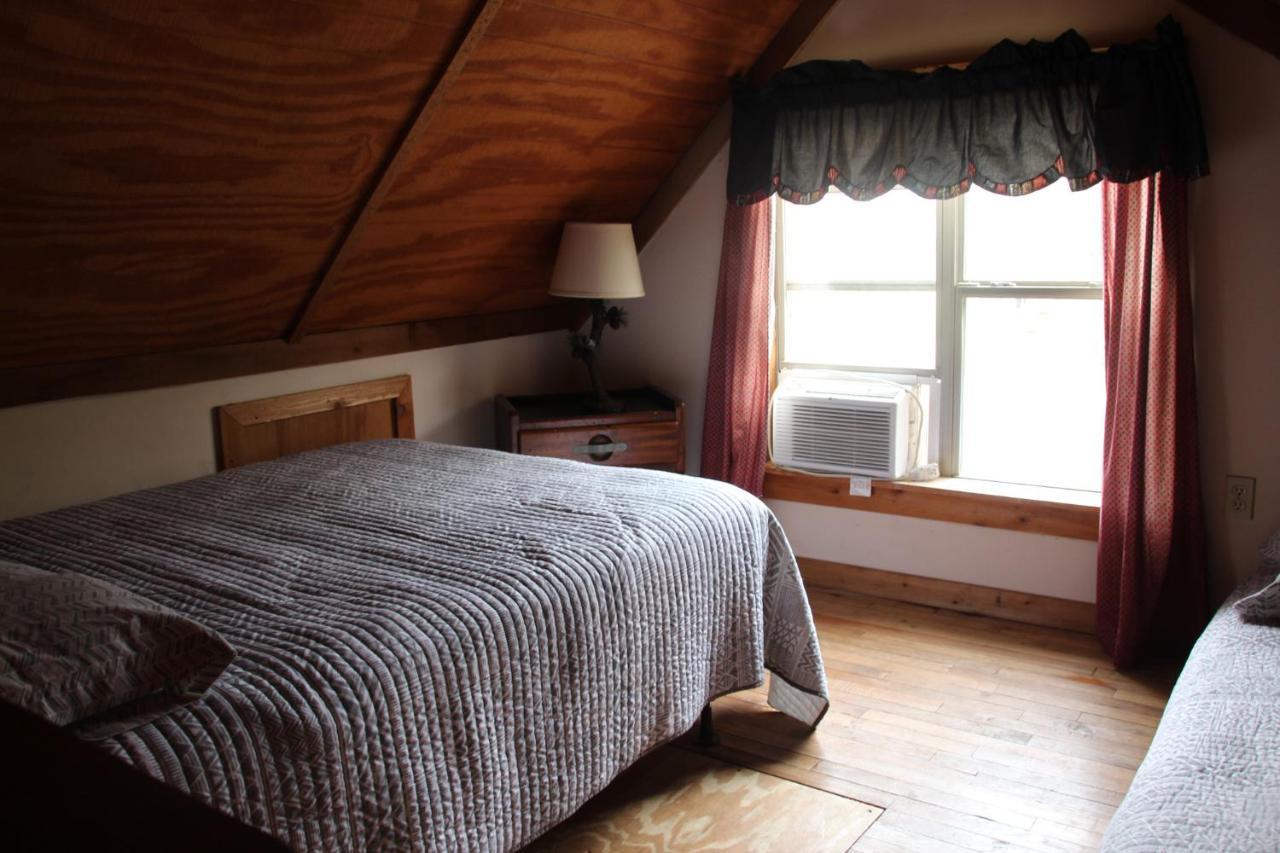 Berry Creek Cabins Bed and Breakfast Isabel Exterior foto