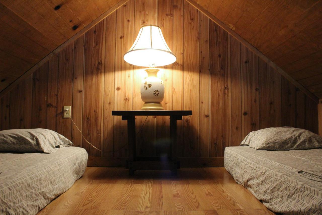 Berry Creek Cabins Bed and Breakfast Isabel Exterior foto