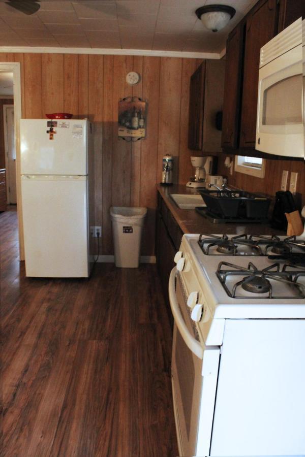 Berry Creek Cabins Bed and Breakfast Isabel Exterior foto